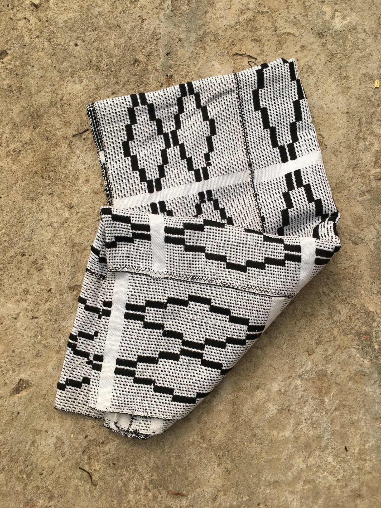 Ghana Kente cloth scarf / graphic weave